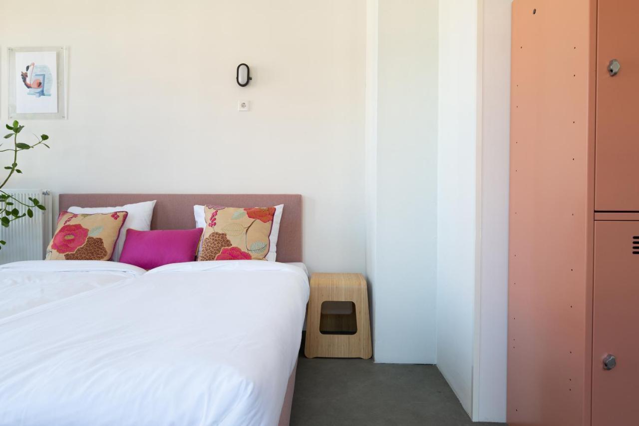 Pink Flamingo Boutique Hostel The Hague Exterior photo
