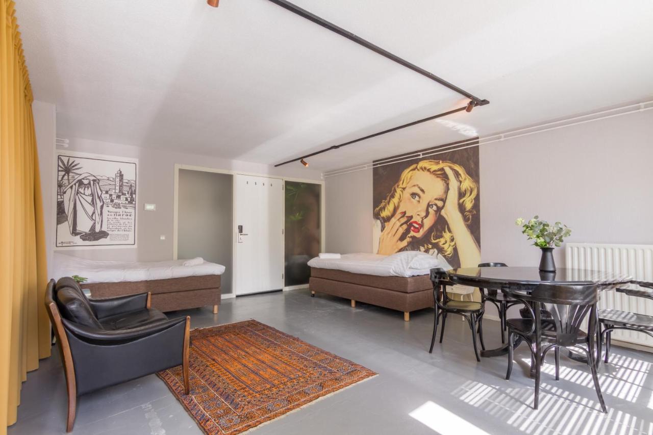Pink Flamingo Boutique Hostel The Hague Exterior photo