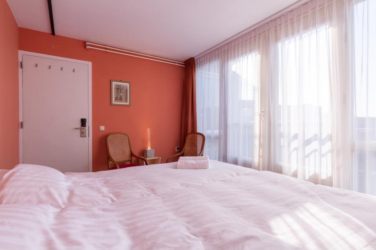 Pink Flamingo Boutique Hostel The Hague Exterior photo